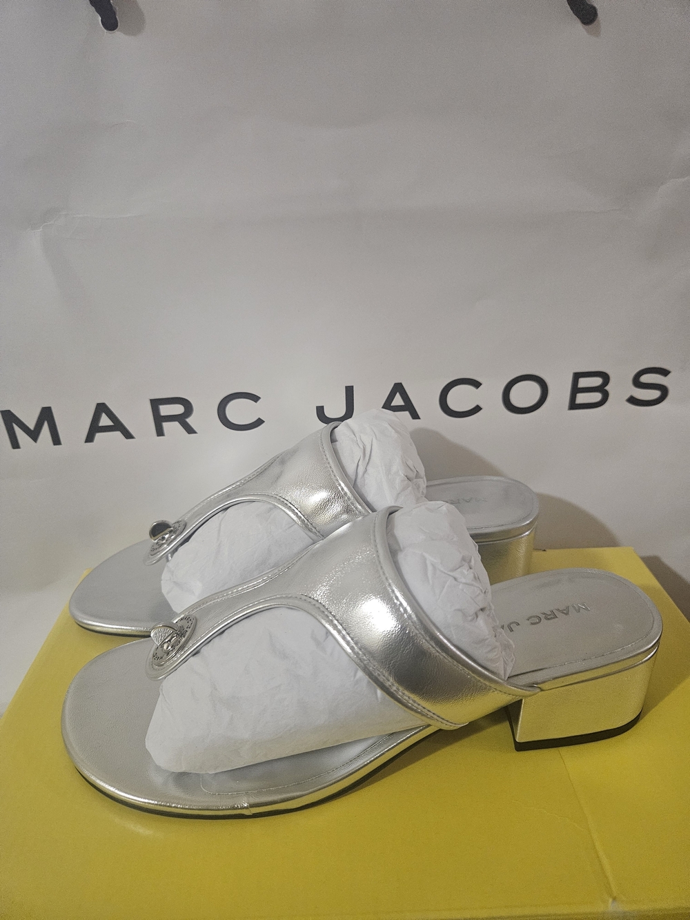 Marc Jacobs Silver Metallic Silver The Turnlock T Sandals Size 9